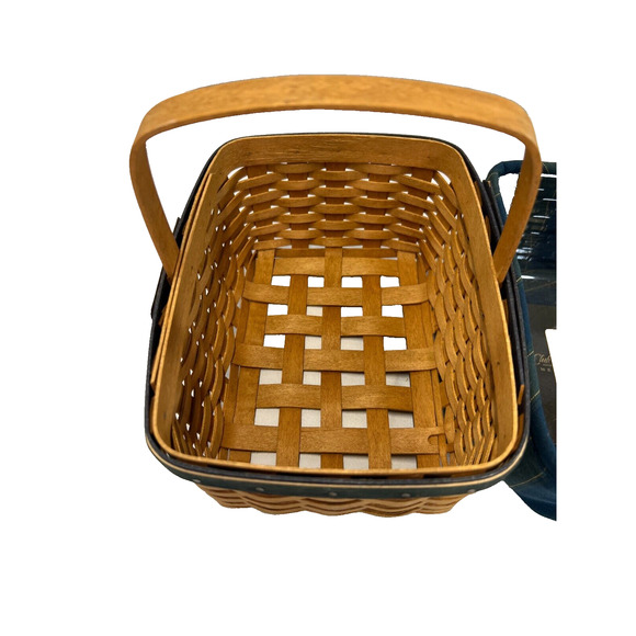 2007 Longaberger Collector's Club Member Basket w/Liner & Protector - Picture 4 of 5